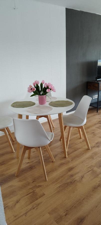 Schoene Sonnige Wohnung Jüchen Εξωτερικό φωτογραφία