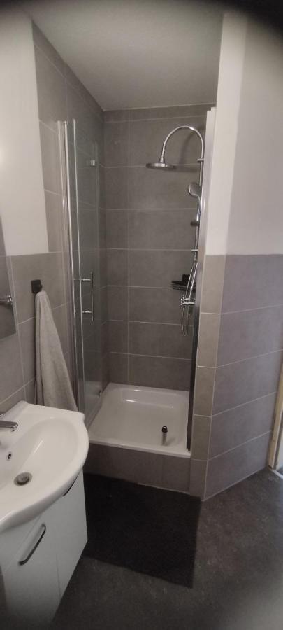Schoene Sonnige Wohnung Jüchen Εξωτερικό φωτογραφία