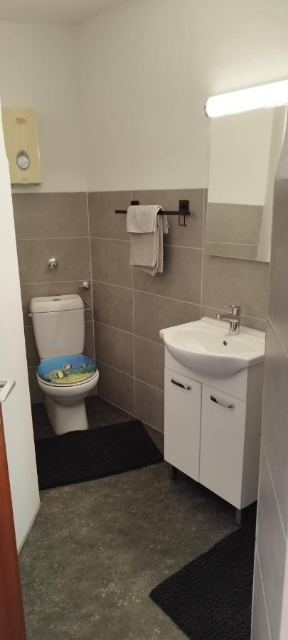Schoene Sonnige Wohnung Jüchen Εξωτερικό φωτογραφία