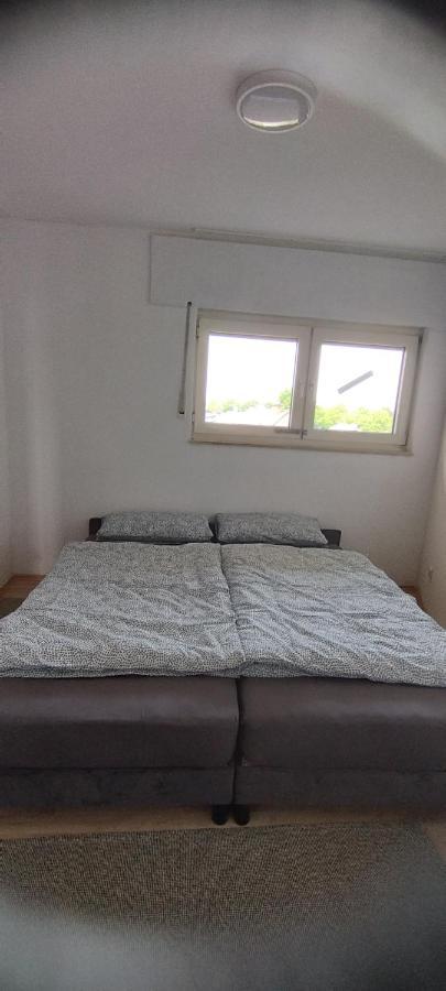Schoene Sonnige Wohnung Jüchen Εξωτερικό φωτογραφία